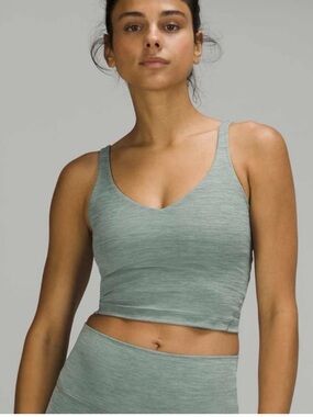 Lululemon Align Tank in Heathered
Tidewater Teal Size 2